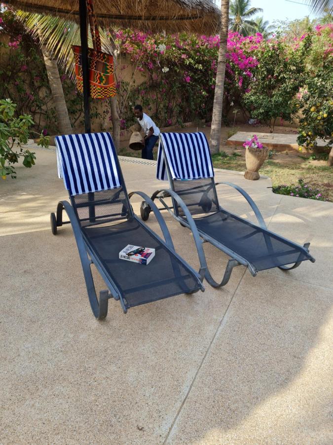 Le Souimanga Bleu Saly Acomodação com café da manhã Exterior foto
